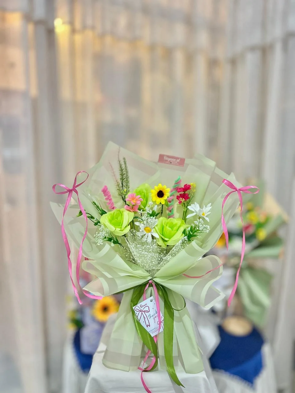 Bouquet The Pastel Lime & Wildflower 