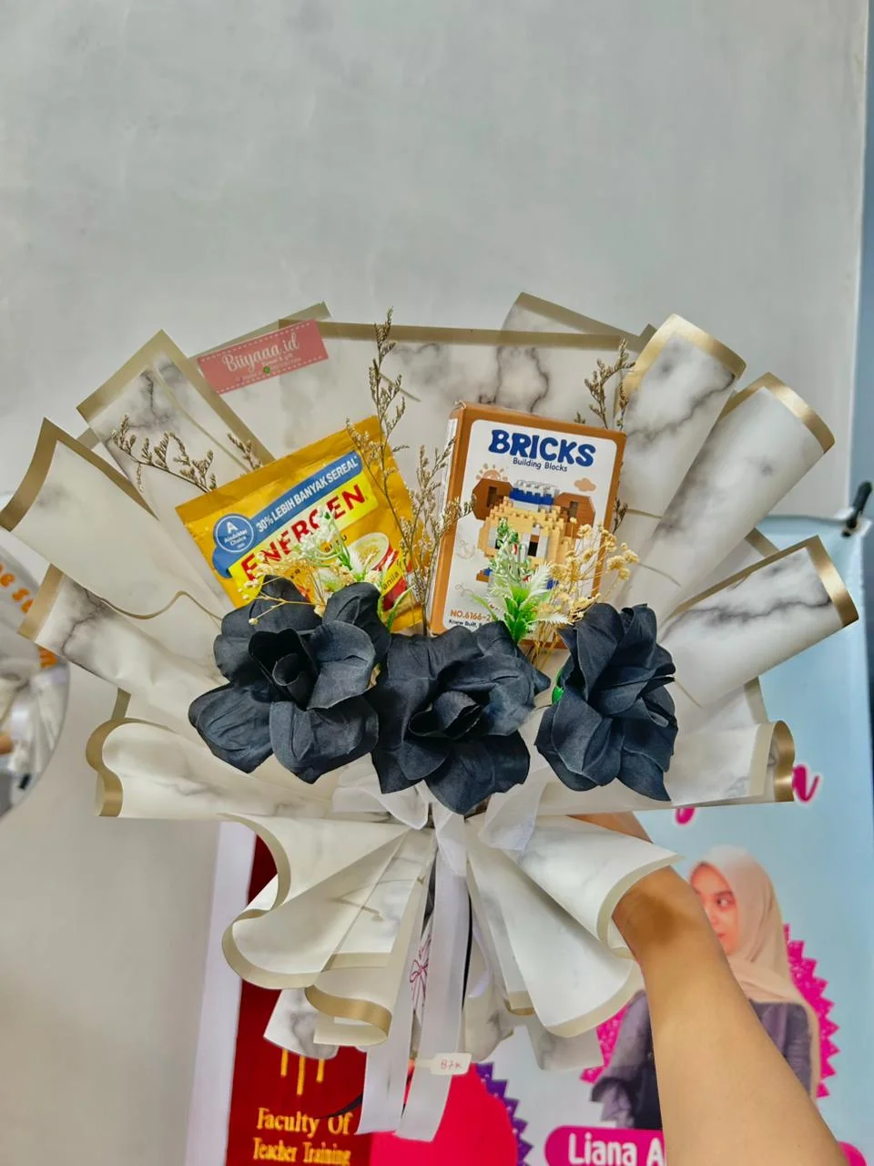 Bouquet The Marble Bricks & Energen Creative 